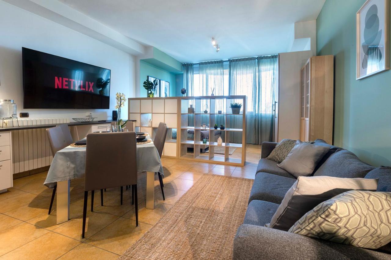 マチェラータCavour Elegante Loft In Centroアパートメント エクステリア 写真