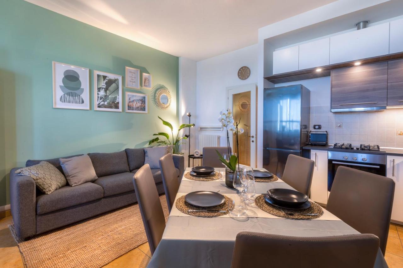 マチェラータCavour Elegante Loft In Centroアパートメント エクステリア 写真