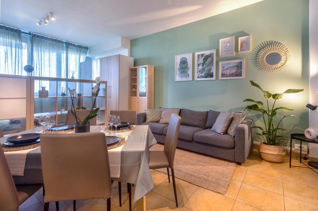 マチェラータCavour Elegante Loft In Centroアパートメント エクステリア 写真