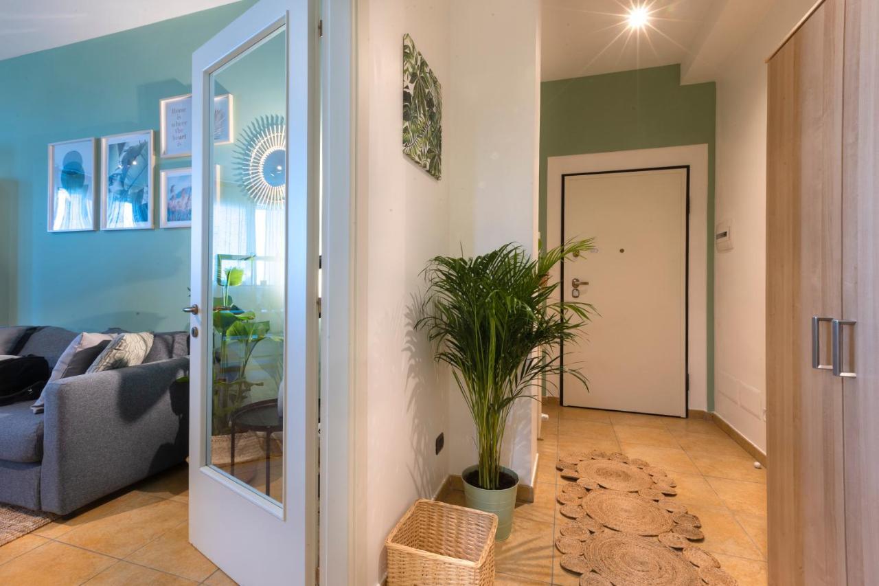 マチェラータCavour Elegante Loft In Centroアパートメント エクステリア 写真